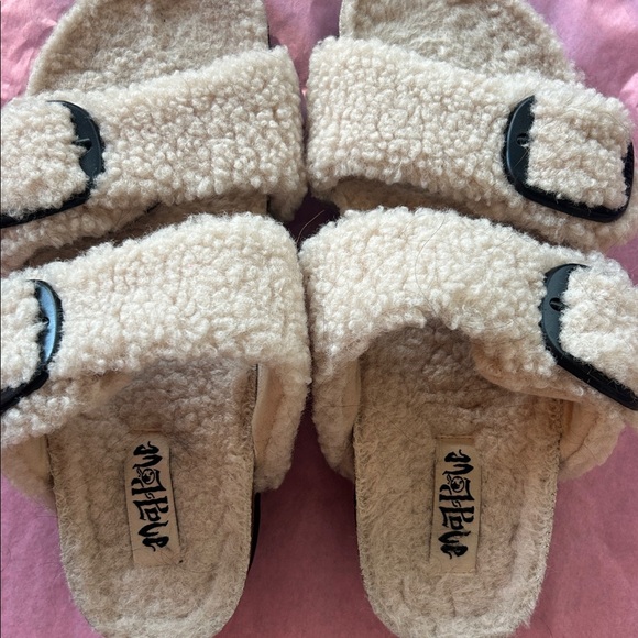 Mad Love Cream Fuzzy Sandals - Picture 2 of 4